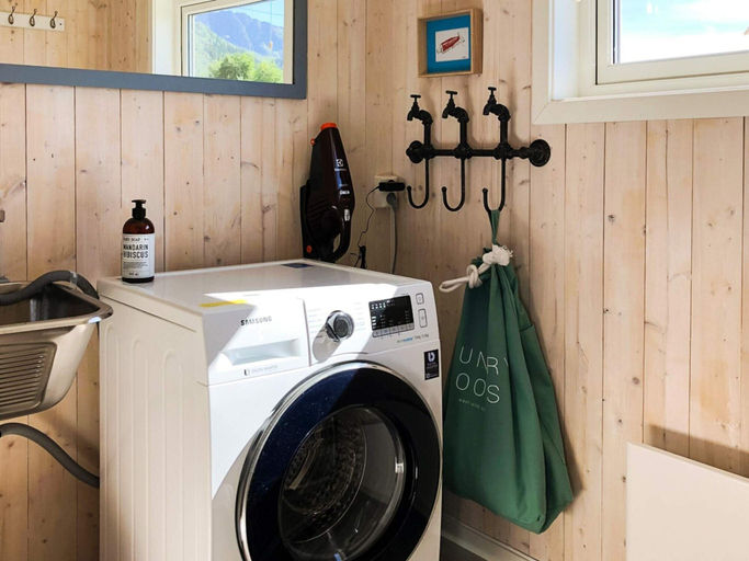 Interior 5, 4 Person Holiday Home in Alsvag, Øksnes