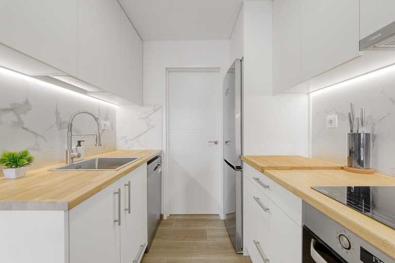 Private kitchen 2, Apartment in Roses Near Playa de Roses, Girona