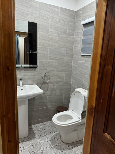 Bathroom 3, Chester Hill Residence, Ga East