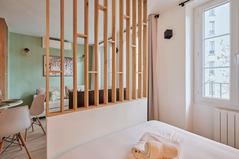 Room 3, Studio Center of Paris in Montorgueil, Paris