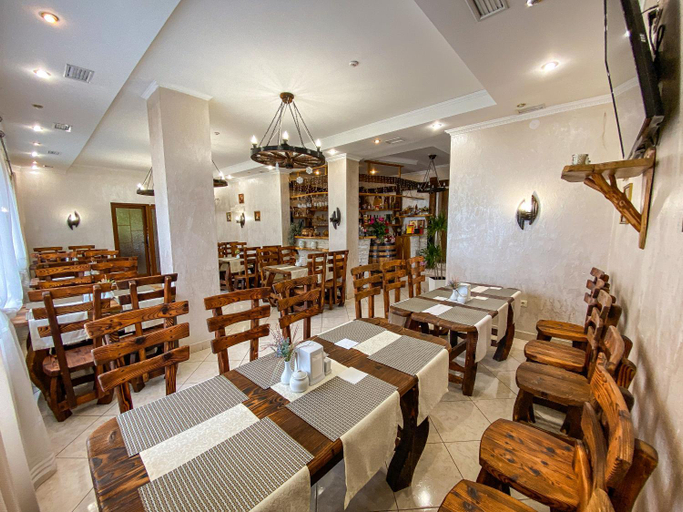 Food & Drinks 5, Pyate Koleso, Rakhivs'kyi