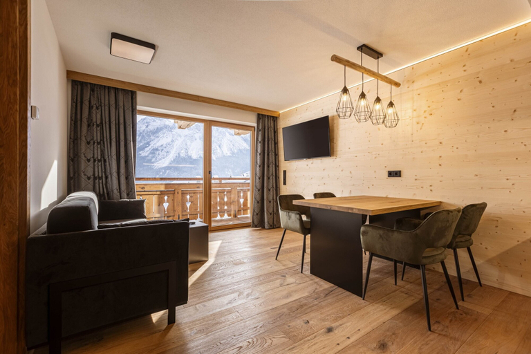 Dining, Superior Ferienwohnung fur 4 Personen, Reutte