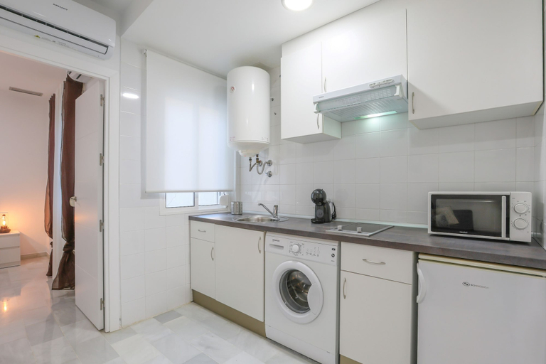 Room 2, Divina in Sevilla With 1 Bedrooms and 1 Bathrooms, Sevilla