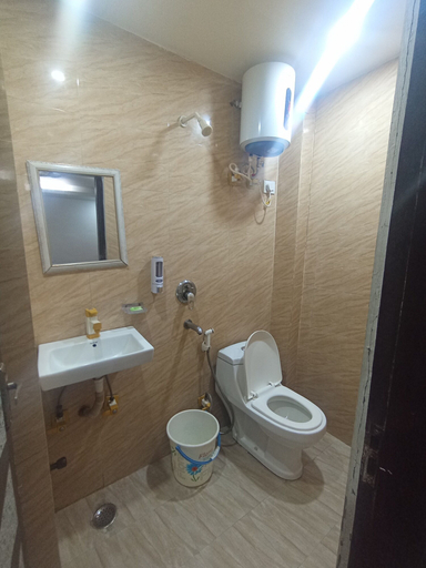 Bathroom 3, Hotel Future Inn, Gautam Buddha Nagar