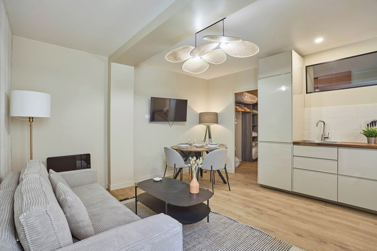 Living area 4, Apartment in the Center of Paris/montmartre, Paris