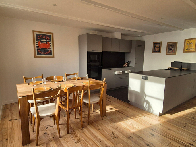 Private kitchen 2, Nice Holiday Flat, 100 m From the Beach, Erquy, Côtes-d'Armor