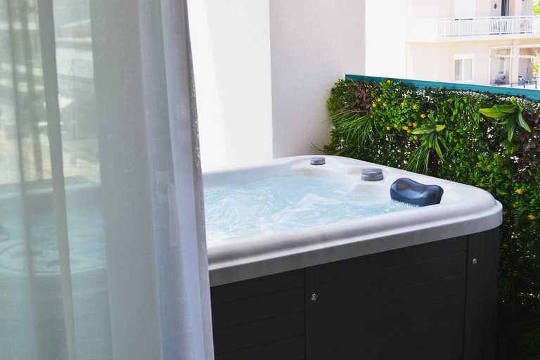 Hot tub 2, Disegno Residences, Crete