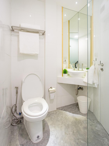 Bathroom 3, Nornyaowarat Hostel, Samphantawong