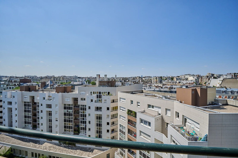 Property grounds 4, Sublime 2 Bedroom Flat Quai de Seine Eiffel Tower, Paris