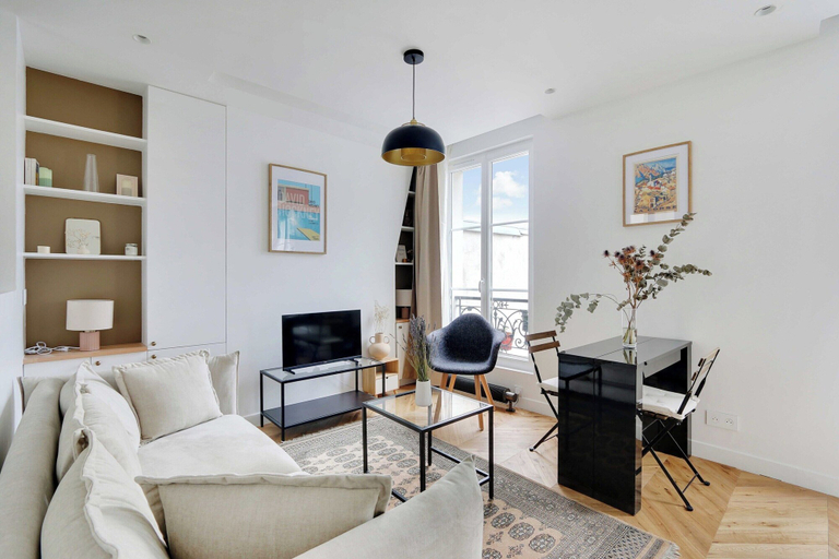 Living area 3, Charming Studio - 2P - Canal, Paris