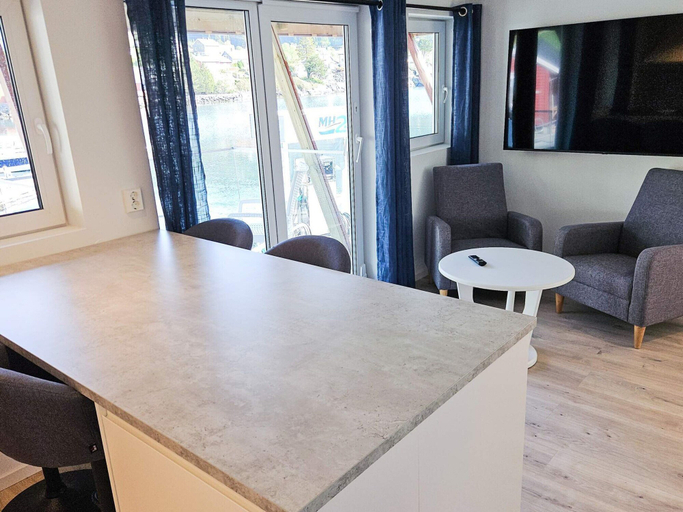 Others 5, 4 Person Holiday Home in Sorbovag, Hyllestad