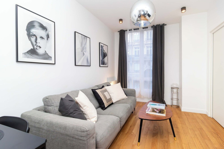 Living area 4, Sublim Apartment 2 Bedrooms Center of Paris, Paris