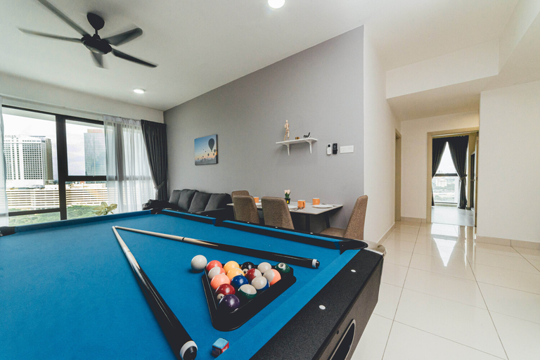 Mosaic Playhouse 3BR w Bathtub & Pooltable Midvalley, Johor Bahru