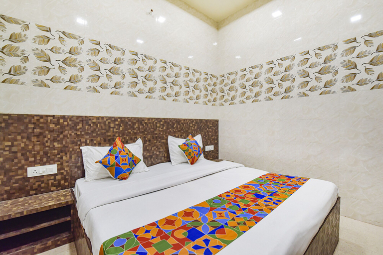 Bedroom 3, Fabhotel Maa Gayatri Sadan, Mathura