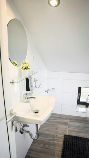 Bathroom 5, Amir Deluxe Motel, Dahme-Spreewald