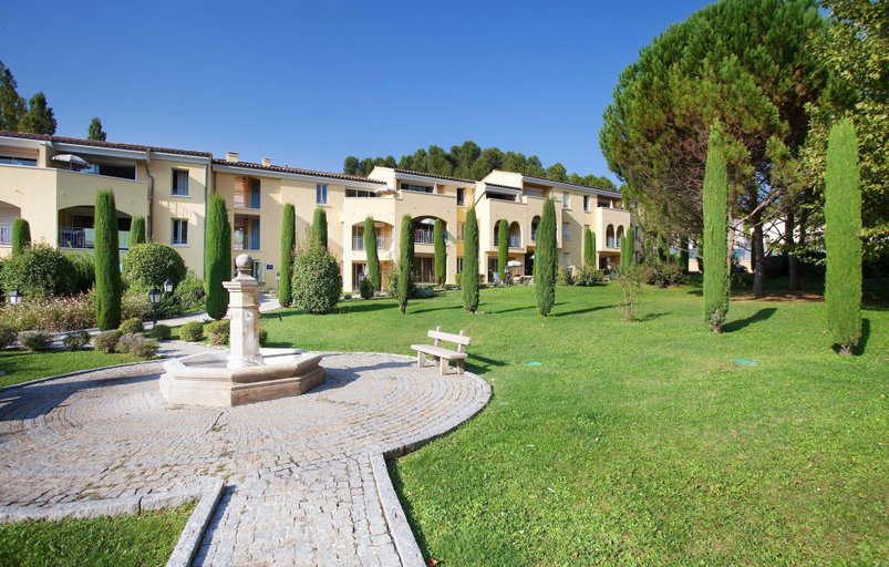 Exterior, Studio in Greoux-les-bains Near Lakes, Alpes-de-Haute-Provence