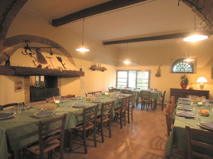 Dining 4, Apartment between Pisa and Livorno, Livorno