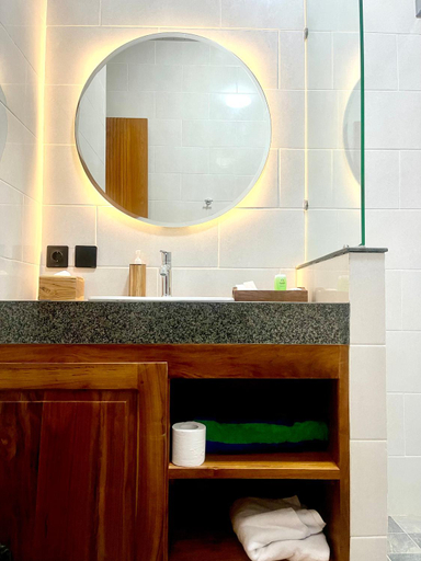 Bathroom 4, Lebak Bali Batu Mejan, Badung