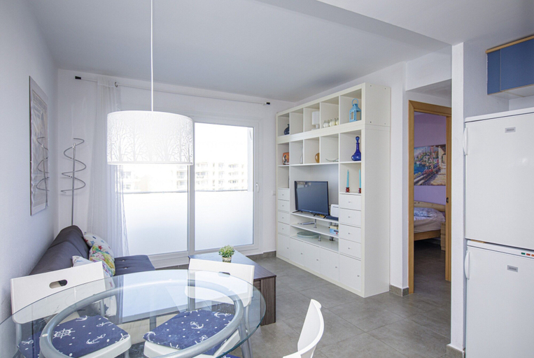 Living room 3, Beautiful Apartment With View, Girona