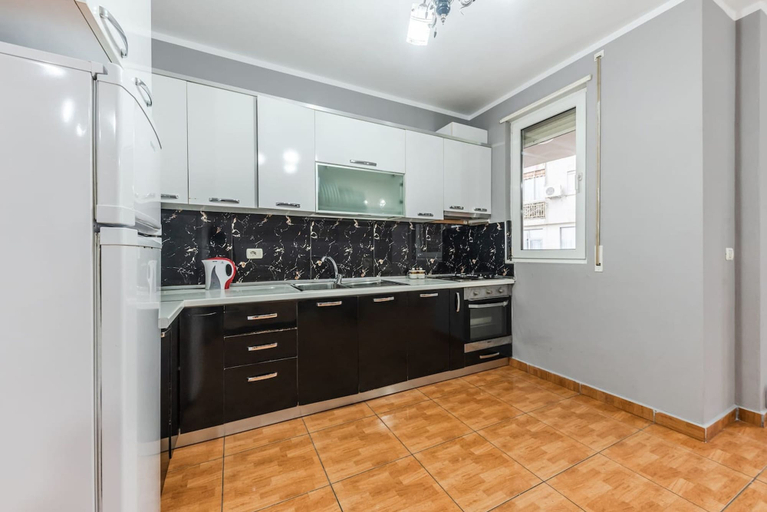 Room 3, The Triple Comfort Loft Spacious 3BR in Shkod r, Shkodrës