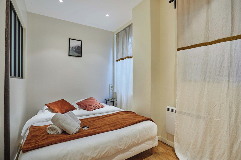 Room 4, Superb Atypical Apartment Paris Center Le Marais, Paris