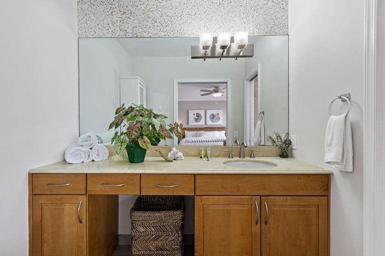 Bathroom 4, Relaxing Beach Apt in las Olas Blvd, Broward