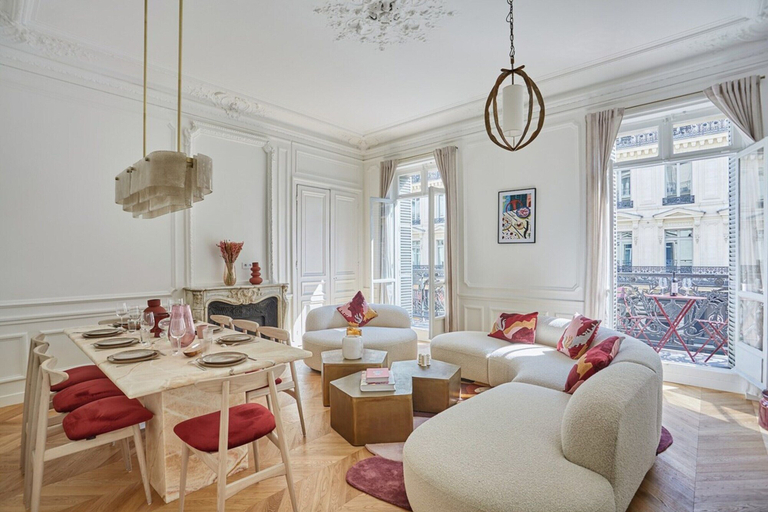 Living area 2, 4 Rooms Apartment Opera Vendome, Paris
