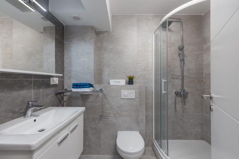Bathroom 3, Apartment in Croatia Near Stunning Coastline, Crikvenica