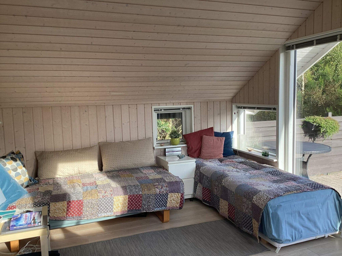 Room 5, 4 Person Holiday Home in Oksbol, Varde