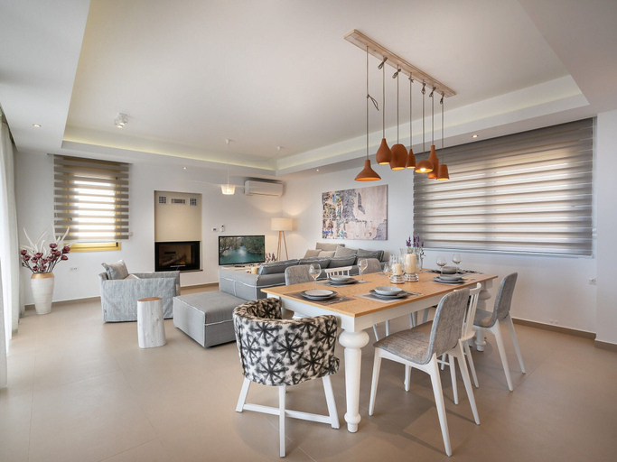 Dining 4, Modern Villa With Private Pool in Plakias, Crete