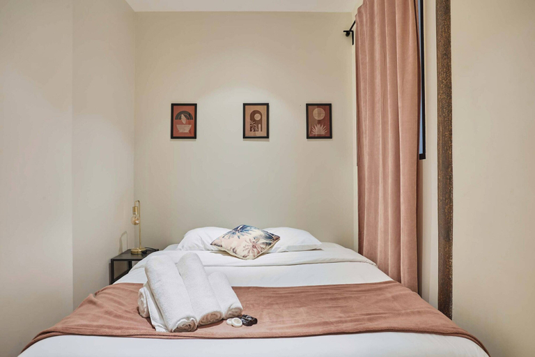 Room 5, Superb Atypical Apartment Paris Center Le Marais, Paris
