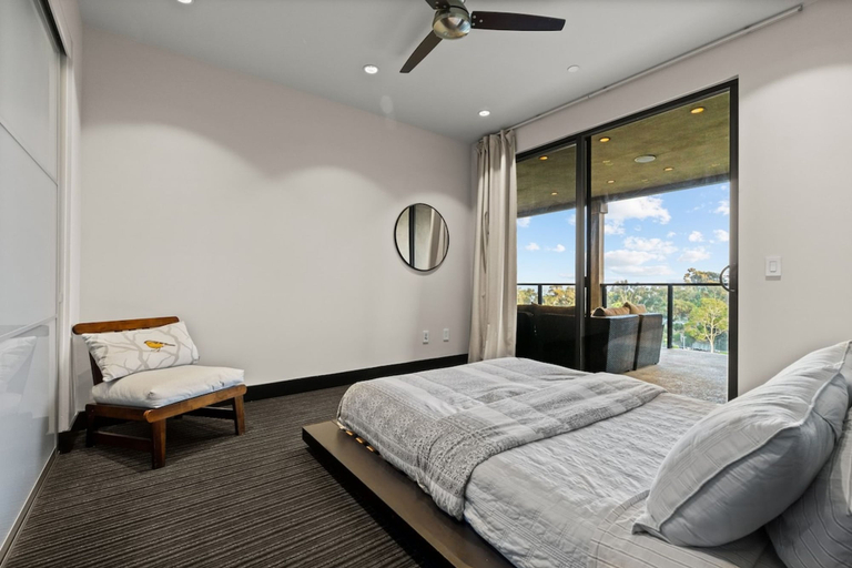Room 2, Dana Point Luxe Str14-007, Orange