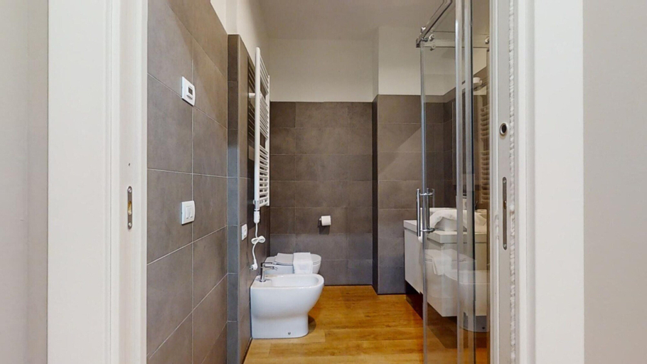 Bathroom 4, Apartment in Milan's Historic Center, Milano