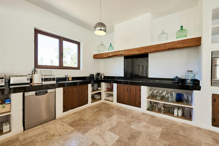 Private kitchen 5, Countryside Villa With Pool, Baleares