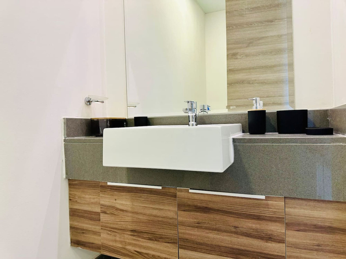 Room 2, Stylish 1BR in JVC w Pool 6 Mins to Circle Mall, Dubai