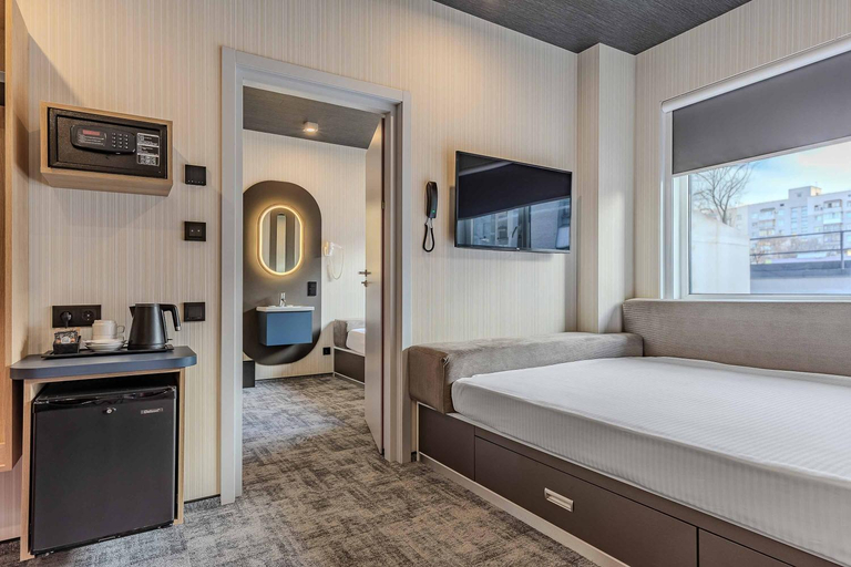 Bedroom 3, IQ Hotel, Solomians'kyi