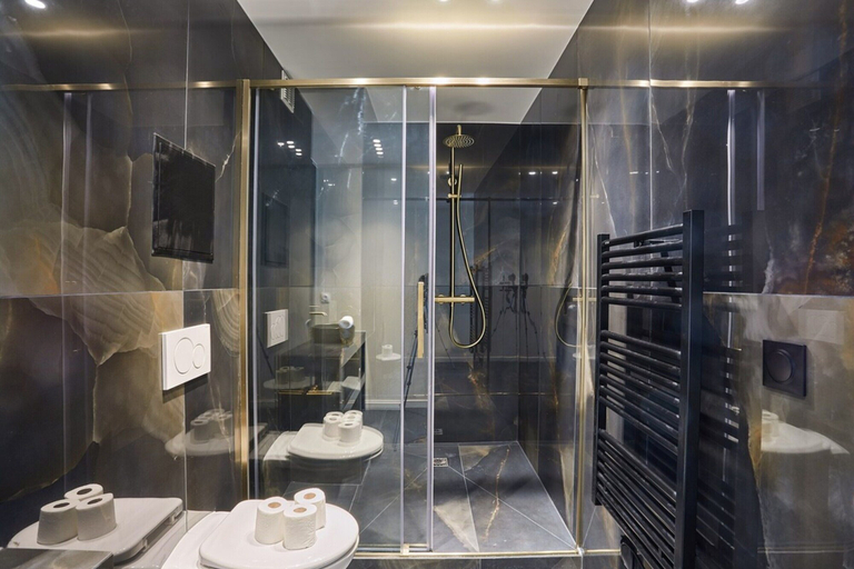 Bathroom 5, Sublime AC Suite Luxembourg St Germain des Pres, Paris