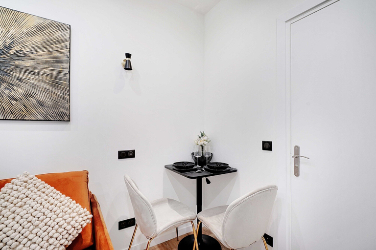 Others 2, Elegant Studio - 2P - Place Pigalle, Paris