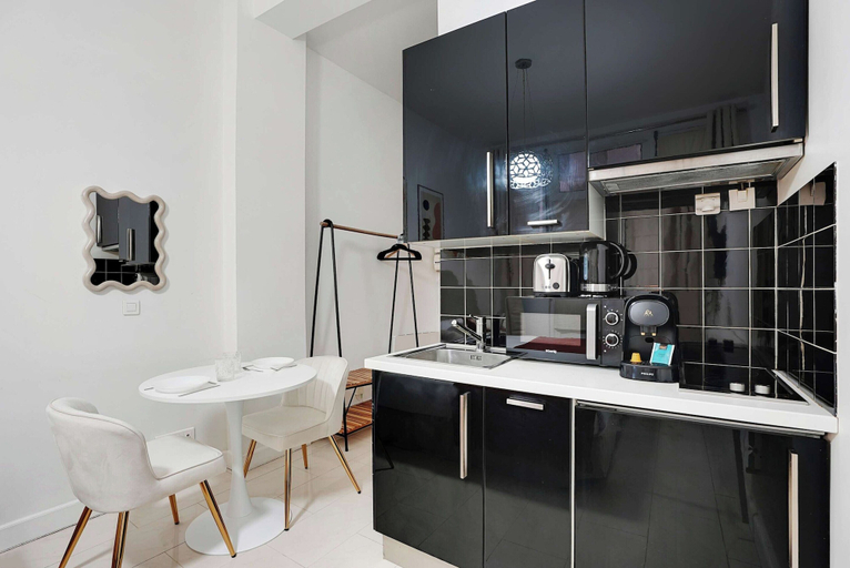 Private kitchen 5, Charming Studio - 2P - Canal Saint-martin/republiq, Paris