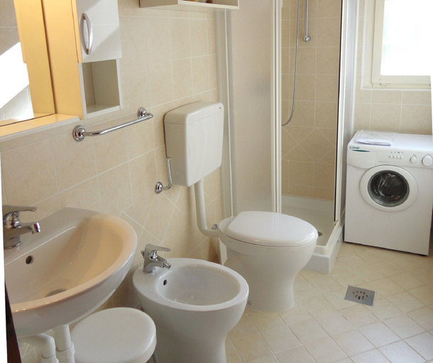 Bathroom 3, Villa in Caorle Near Spiaggia Tartaruga, Venezia
