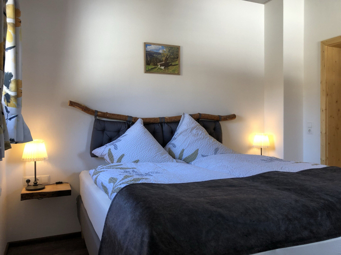 Room 5, Apartment in Ebene Reichenau With Garden, Feldkirchen