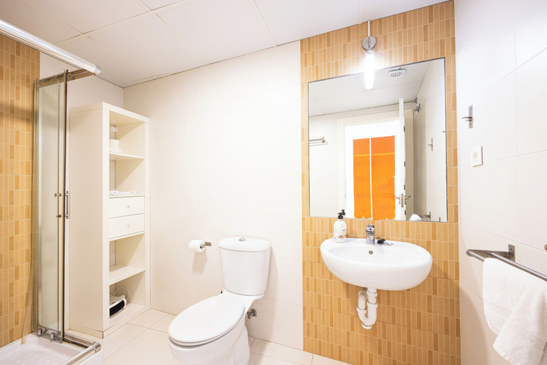 Bathroom 2, Apartamentos Centro Histórico, Murcia