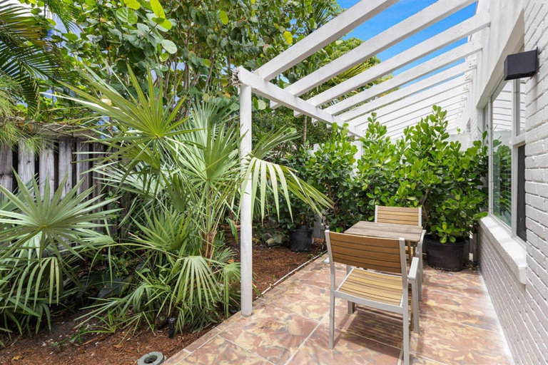 Garden, Victoria Park Unique Studio Close to Las Olas Blvd, Broward