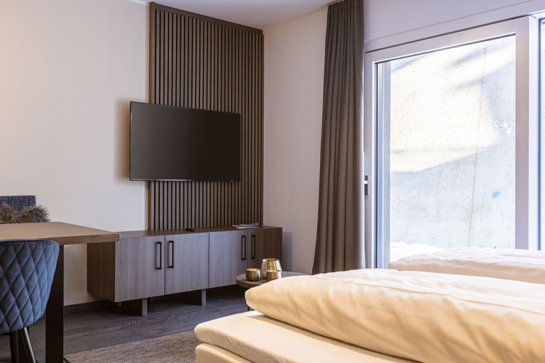 Room 4, Spacious Apartment With Terrace, Kitzbühel