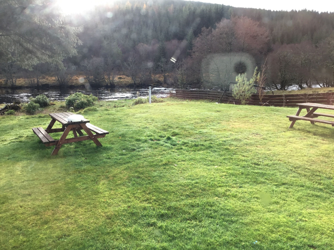 Outdoor dining, Highland River Retreat, Highland
