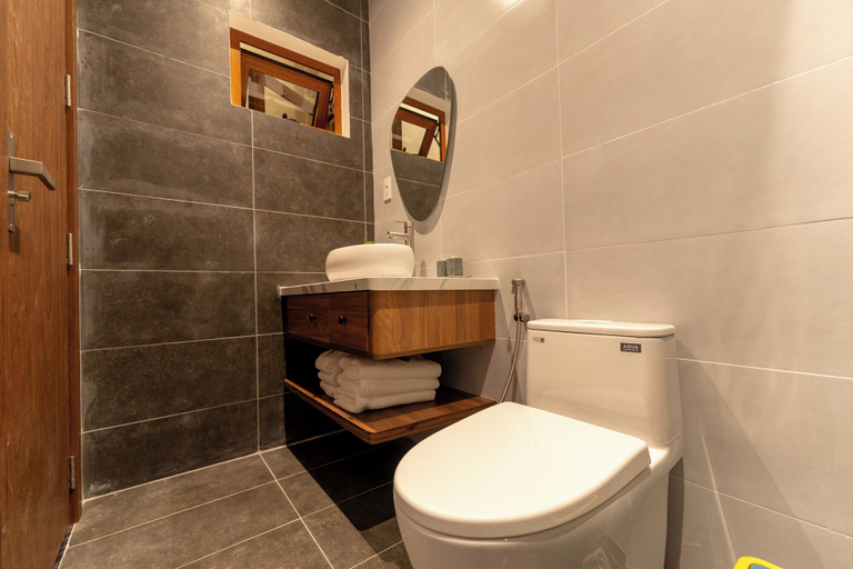 Bathroom 4, Sue Homestay, Huế