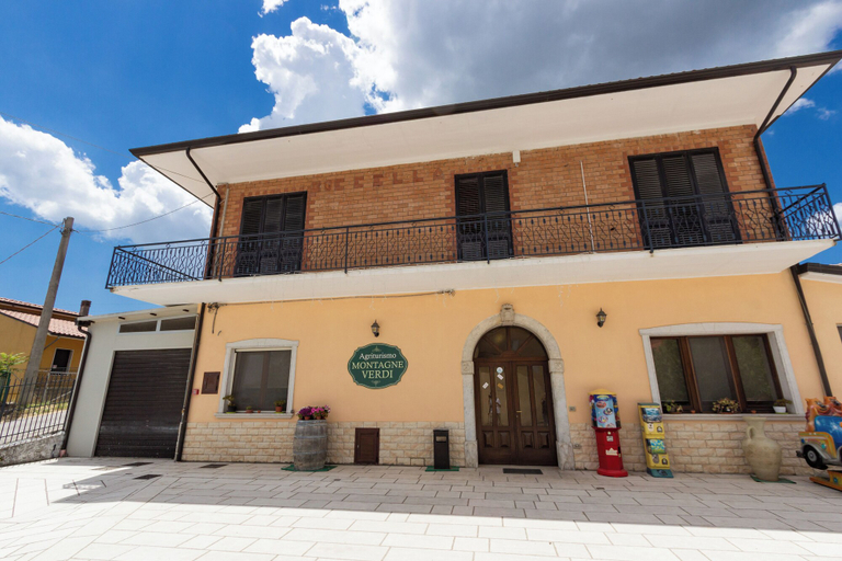 Exterior & Views 2, Agriturismo in montagna in Irpinia, Avellino