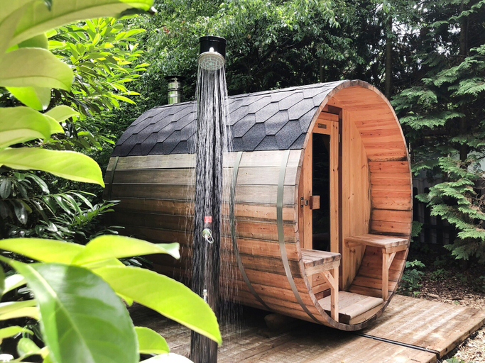 Spa treatment, Holiday Home in Rheezerveen With Sauna & Hot Tub, Hardenberg