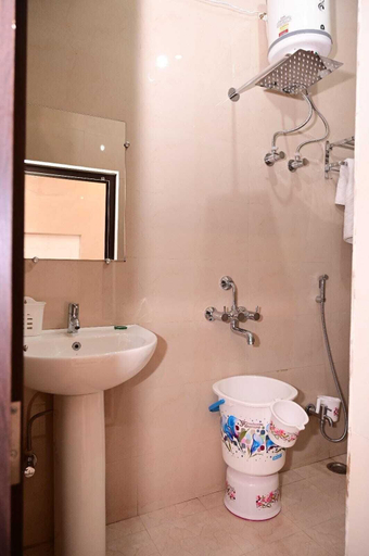 Bathroom 3, Shri Ram Lalla International, Faizabad