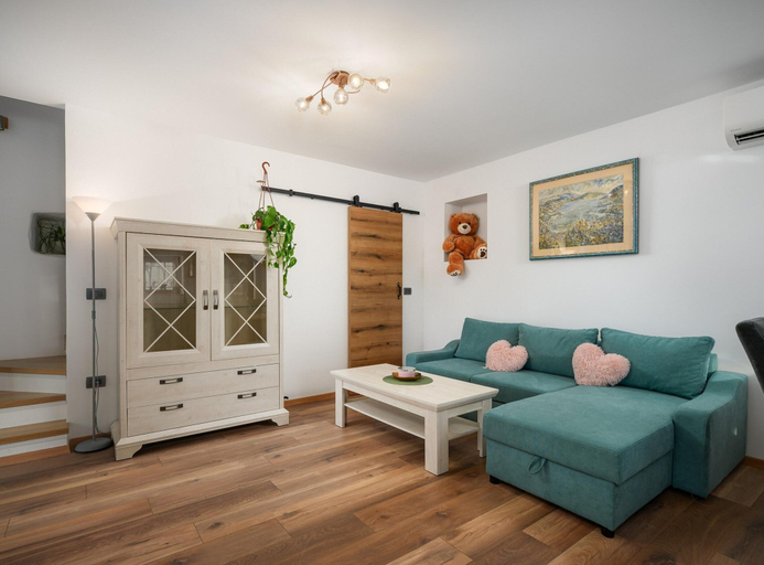 Living area 2, Beautiful Villa in Nature, Grožnjan